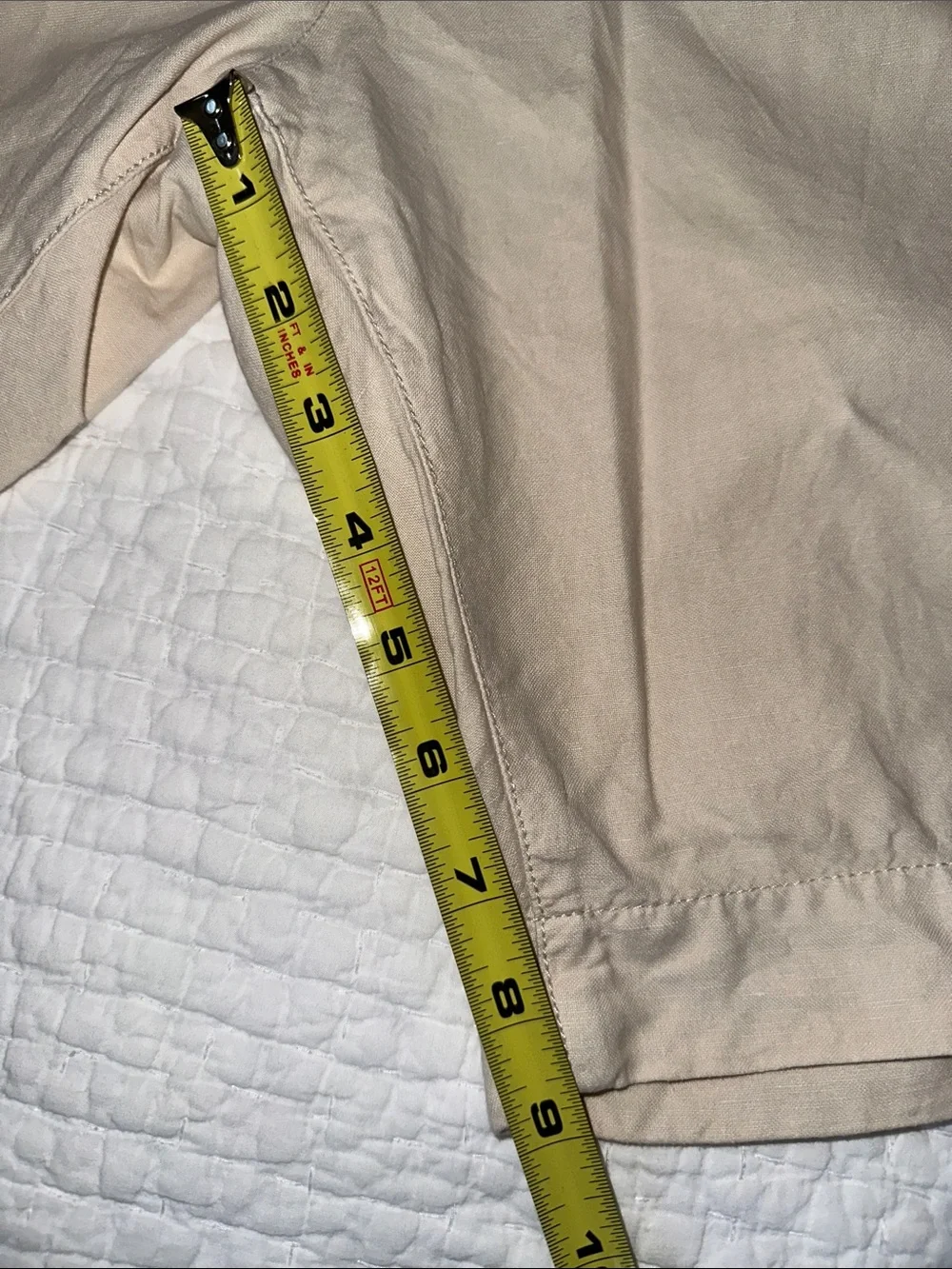 Faherty Cream Flat-Front Linen Shorts; men’s 33 waist, 9” inseam